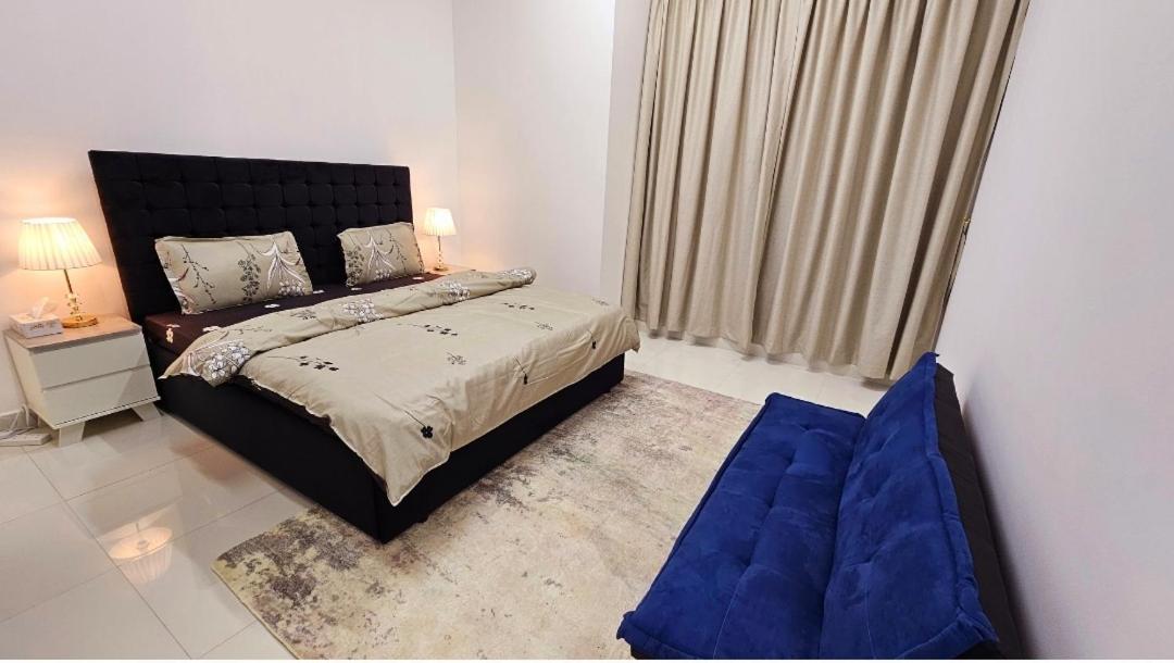 Elegant Villa Rooms In Dubai Near Airport エクステリア 写真