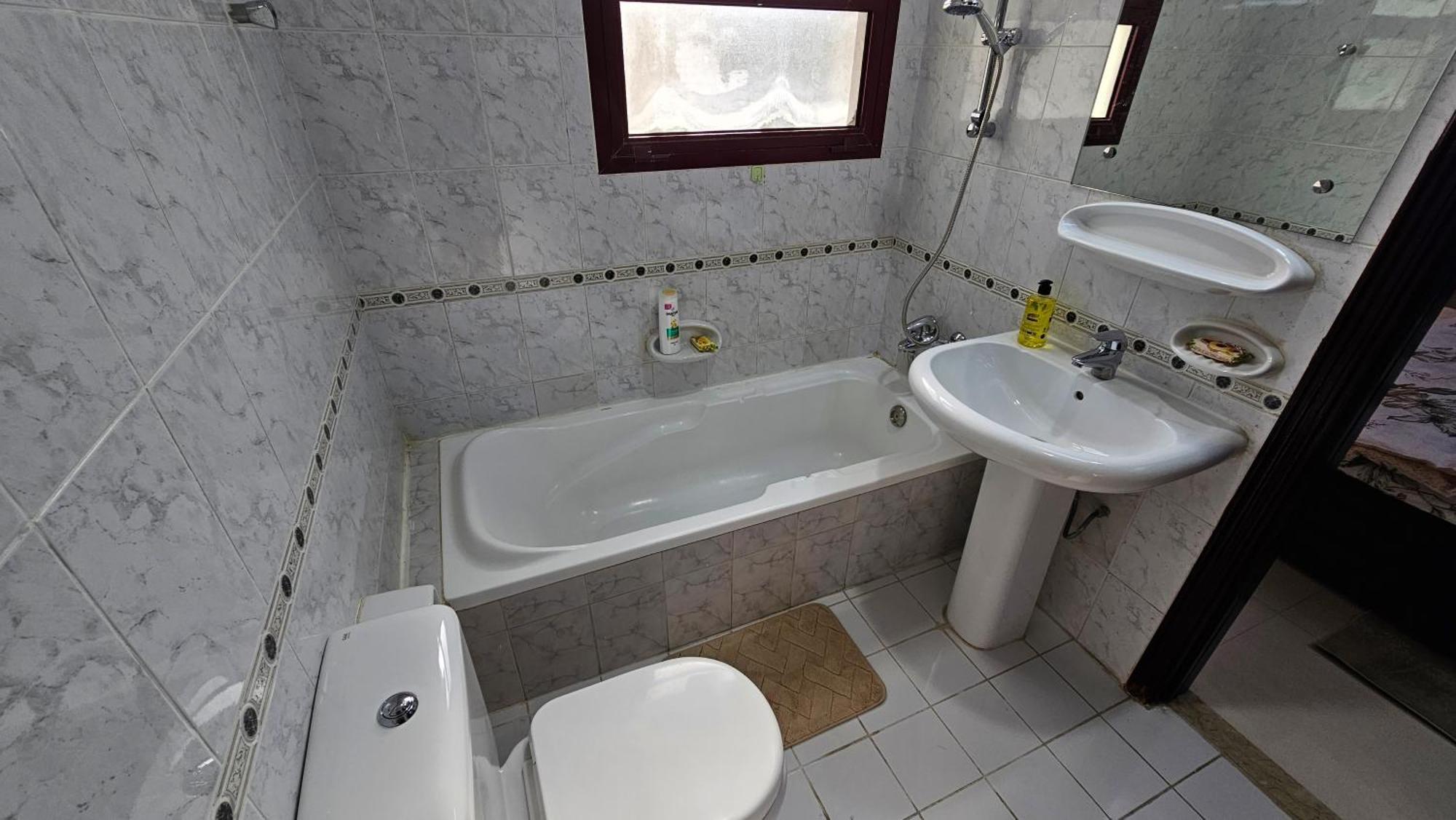 Elegant Villa Rooms In Dubai Near Airport エクステリア 写真